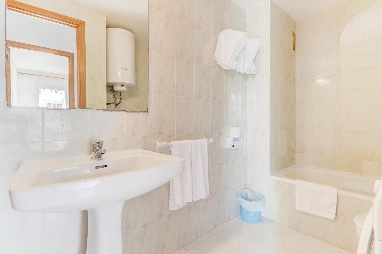 Apartamentos Llevant Port de Pollença Ngoại thất bức ảnh
